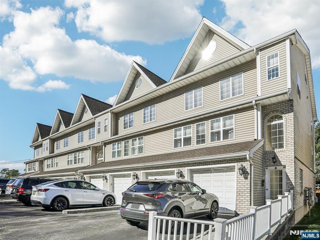 Property Photo:  20 Mountain Avenue 9  NJ 07501