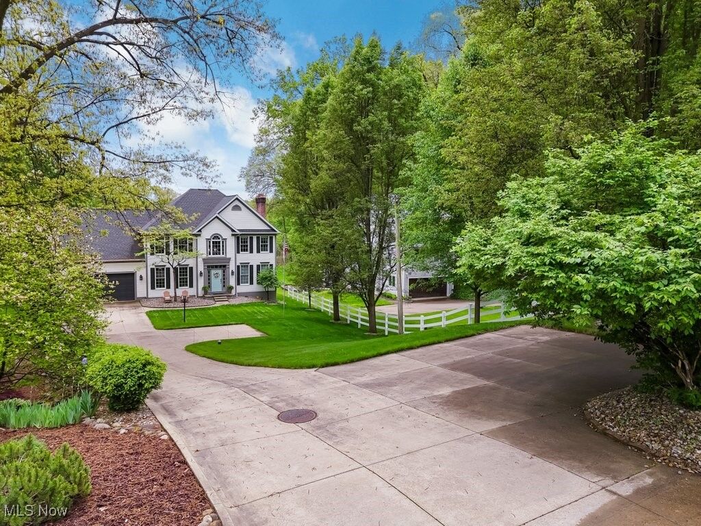 Property Photo: 196 Lake Front Drive OH 44319