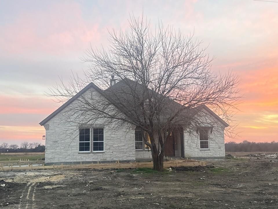 Property Photo: 325 Cobb Road TX 75452
