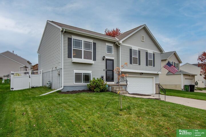 Property Photo:  7816 S 161 Street  NE 68136