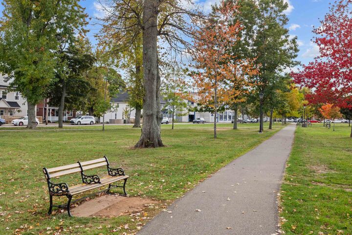 Photo de la propriété: 29 Ole King Square PE C1A 1P8