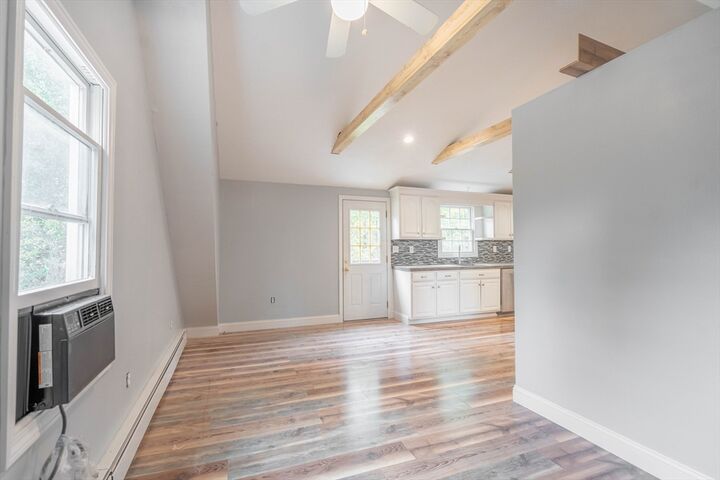 Property Photo:  87 Brookfield Rd 1  MA 01507