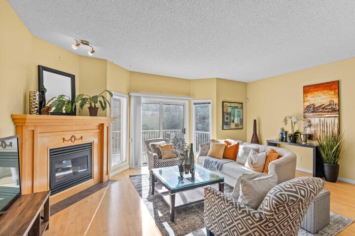 Photo de la propriété:  147 Hampstead Green NW  AB T3A 6H1