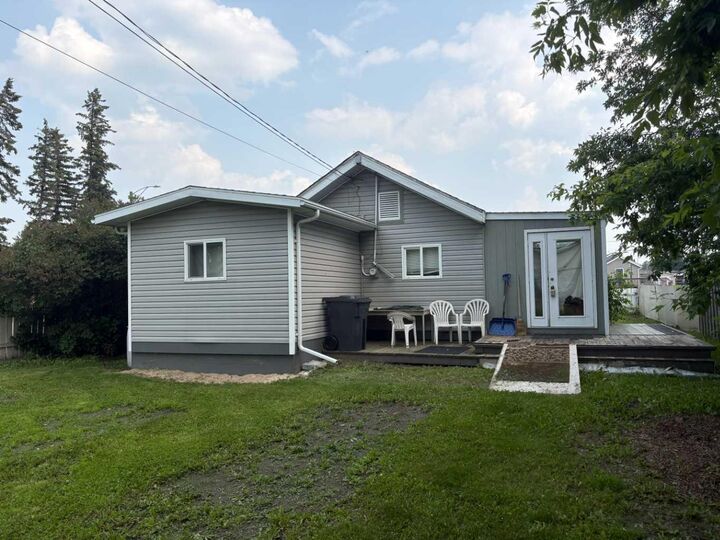 Property Photo: 5140 48 Street AB T0B 2W0