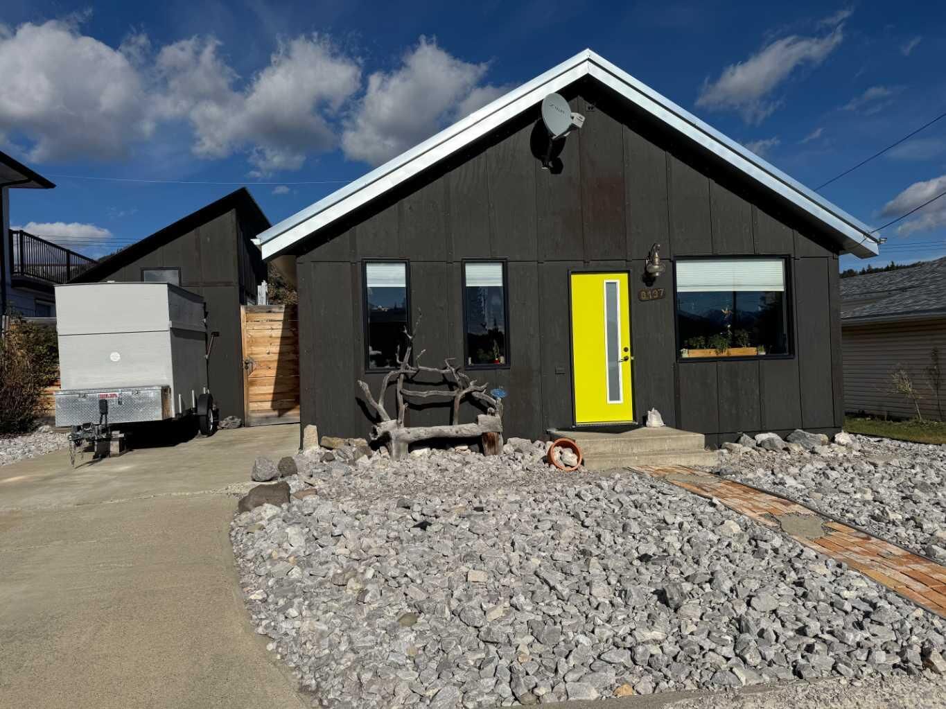 Property Photo:  8137 19 Avenue  AB T0K 0M0 