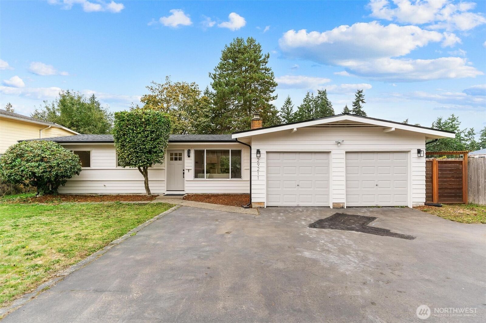 Property Photo:  29211  33rd Avenue S  WA 98001 