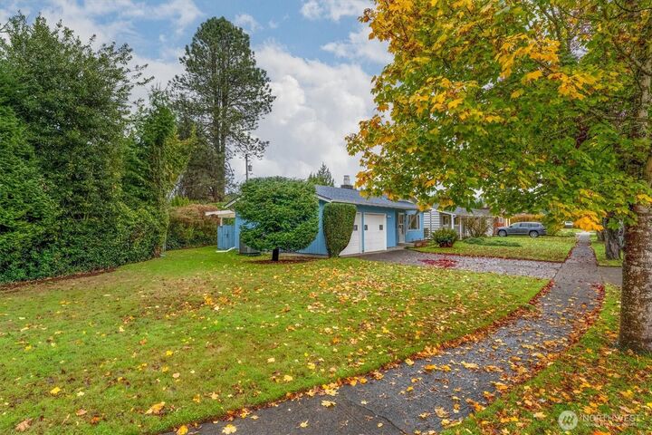 Property Photo:  2626  Taylor Avenue  WA 98632
