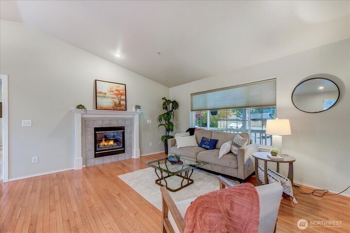 Property Photo:  8014  Beverly Boulevard C  WA 98203 