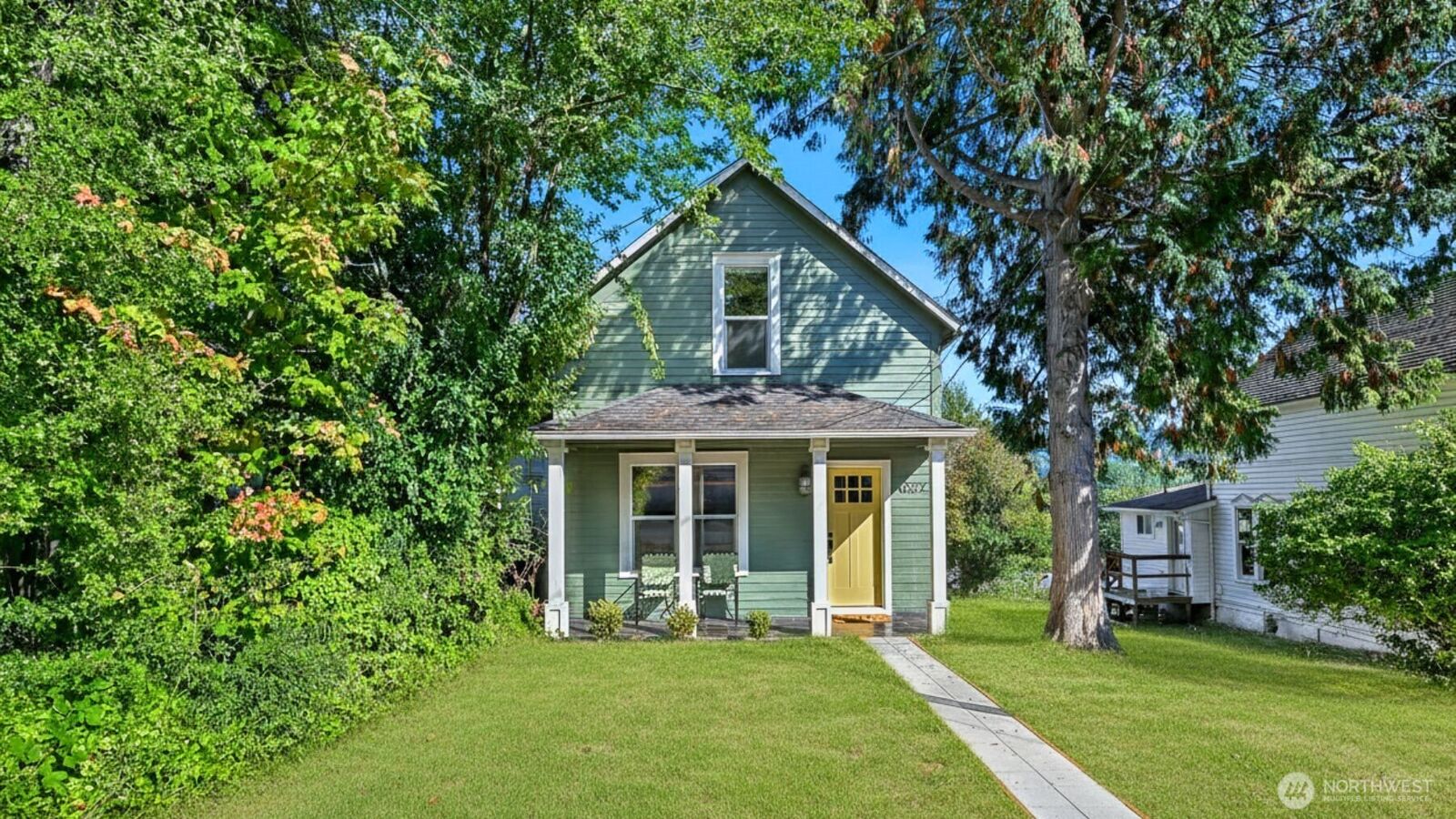 Property Photo:  1027  21st Street  WA 98225 