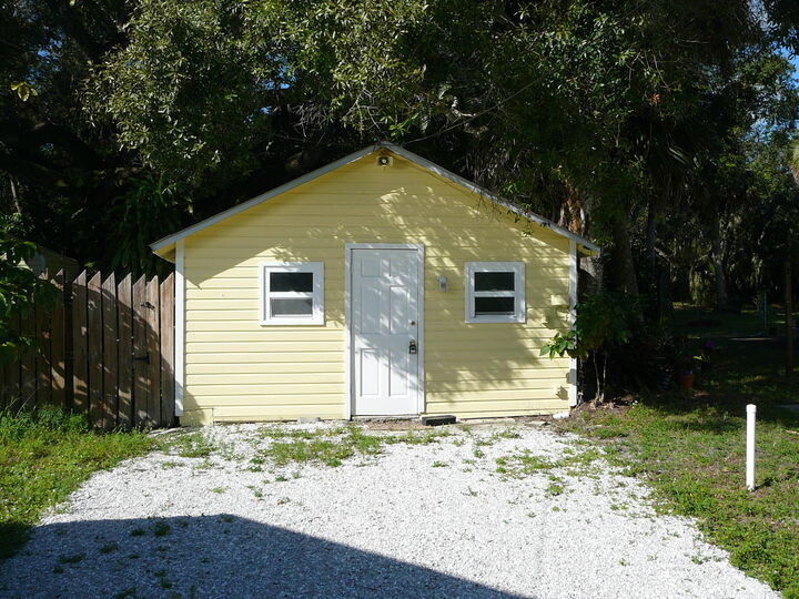 Property Photo: 2917 N Old Dixie Highway FL 34946