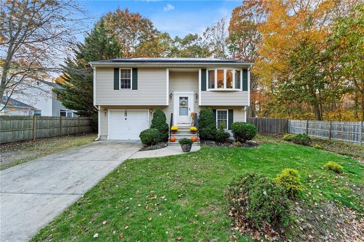 74 Plum Road  East Providence RI 02915 photo