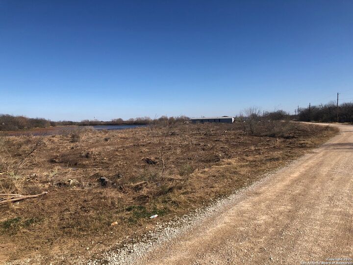 Property Photo: 516 (Lot 7) Cr 6843 TX 78052