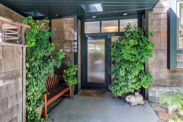 Property Photo:  135 Wyndham Drive  CA 94028