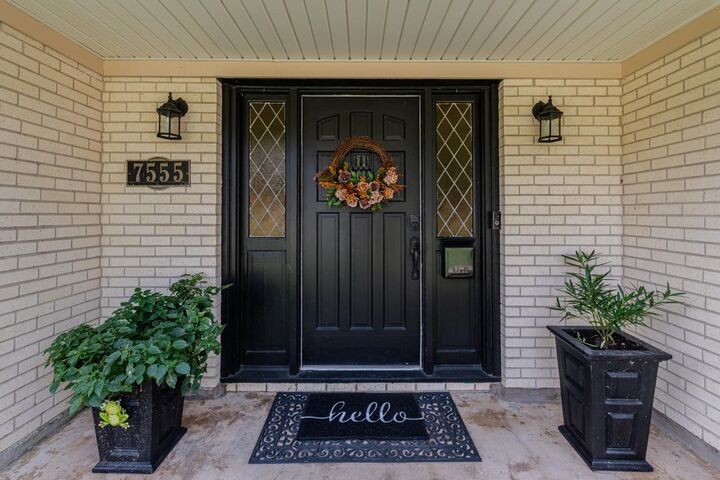 Property Photo:  7555 Chelsea Place  TX 77706