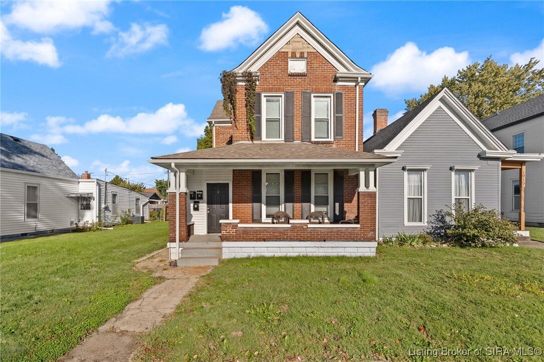 Property Photo:  1913 Center Street  IN 47150
