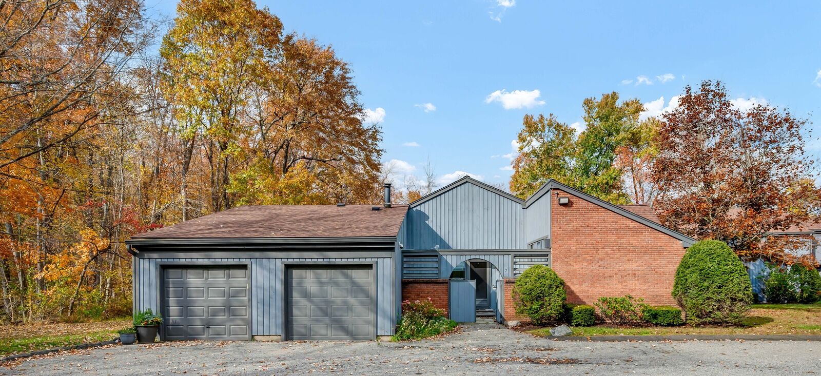 Property Photo:  7 Hearthstone Drive 7  CT 06804 