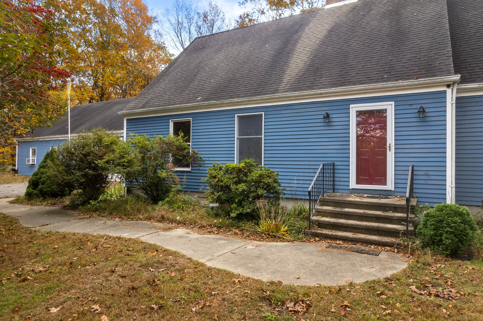 Property Photo:  7 Briarwood Court  CT 06335 