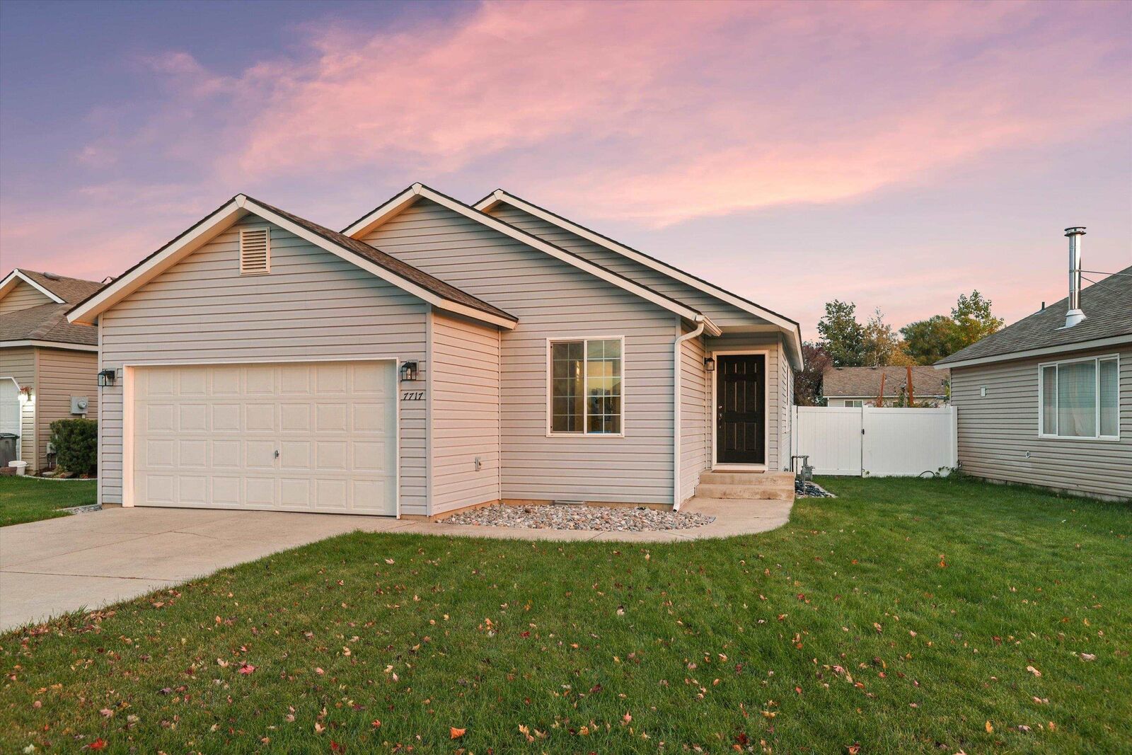 Property Photo:  7717 S Blackberry St  WA 99004