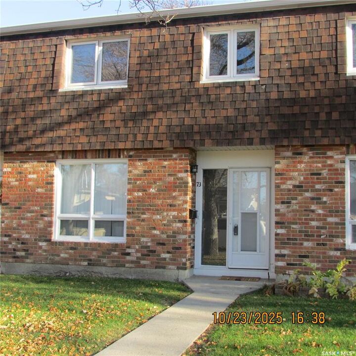 Photo de la propriété:  73 Spruceview Road  SK S4R 0E1