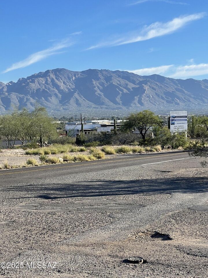 Property Photo:  2945 N Silver Spur Drive 13  AZ 85745