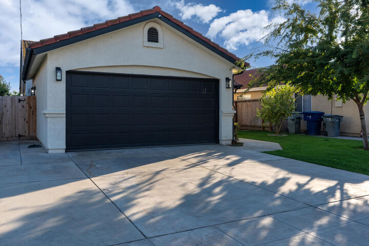 Property Photo:  4239 W Cambridge Avenue  CA 93722 