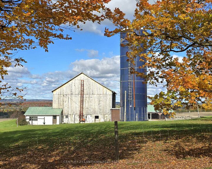 Photo de la propriété:  488297 30th Side Road  ON L0N 1R0