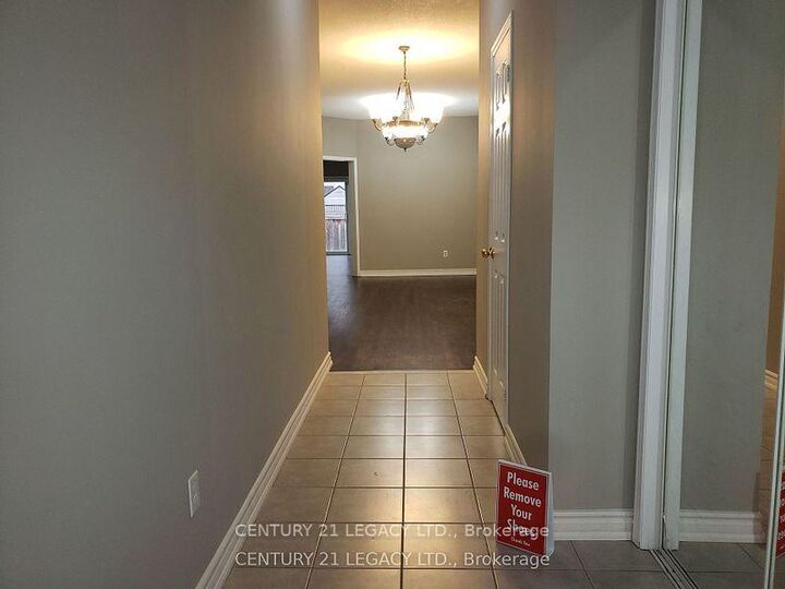 Photo de la propriété:  21 Kilrea Way  ON L6X 0P9
