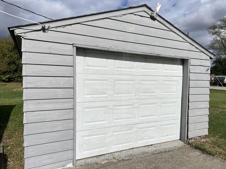 Property Photo:  7925 E South Street  OH 45317