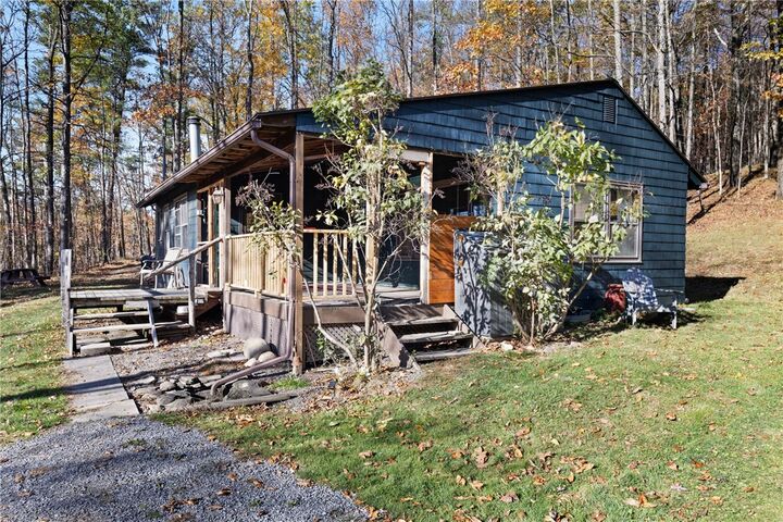 Property Photo:  7654 W Hall Road  NY 14424 