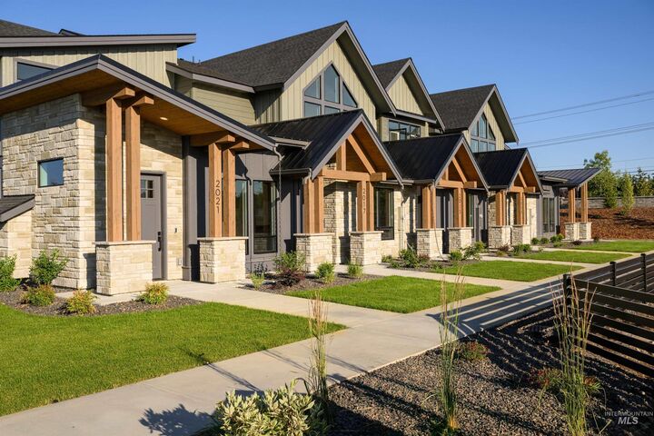 2158 W Freya Court  Eagle ID 83616-1319 photo