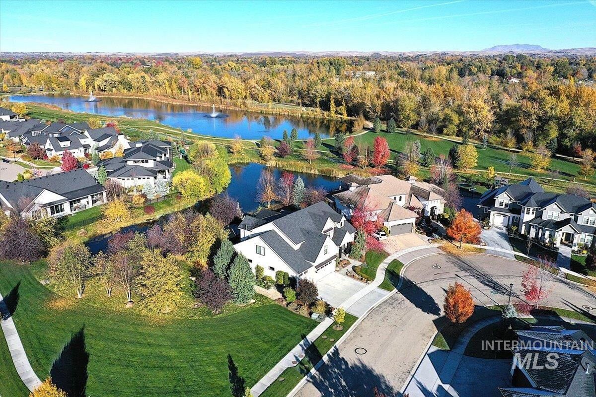 Property Photo:  769 S Ranch House Way  ID 83616 