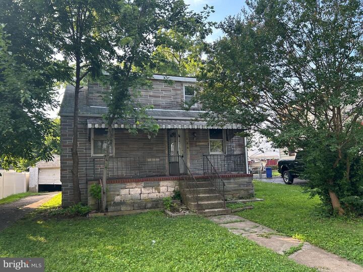 Property Photo:  200 Pinewood Road  MD 21222 