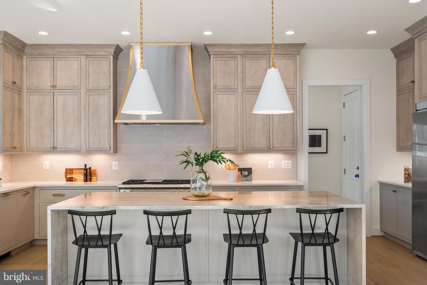 Property Photo:  8619 Redwood  VA 22180 