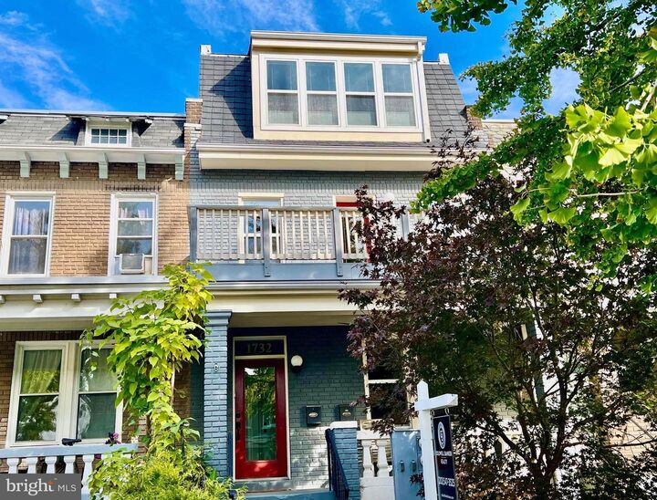 Property Photo:  1732 Bay Street SE 1  DC 20003 