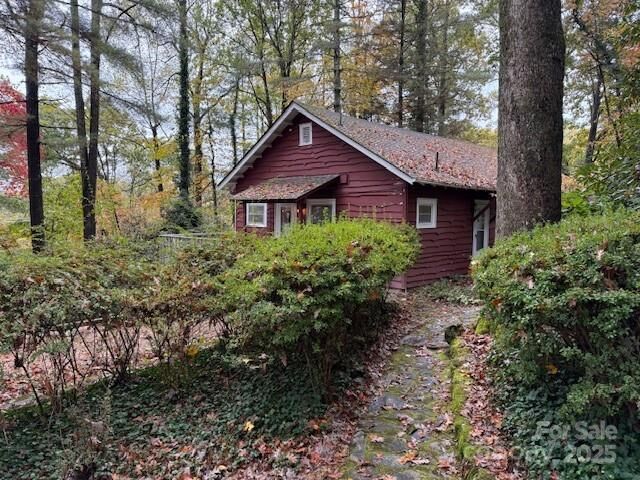 Property Photo:  2308 Laurel Park Highway  NC 28739