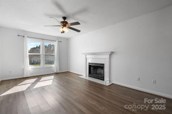 Property Photo: 712 Painted Feather Lane NW NC 28613