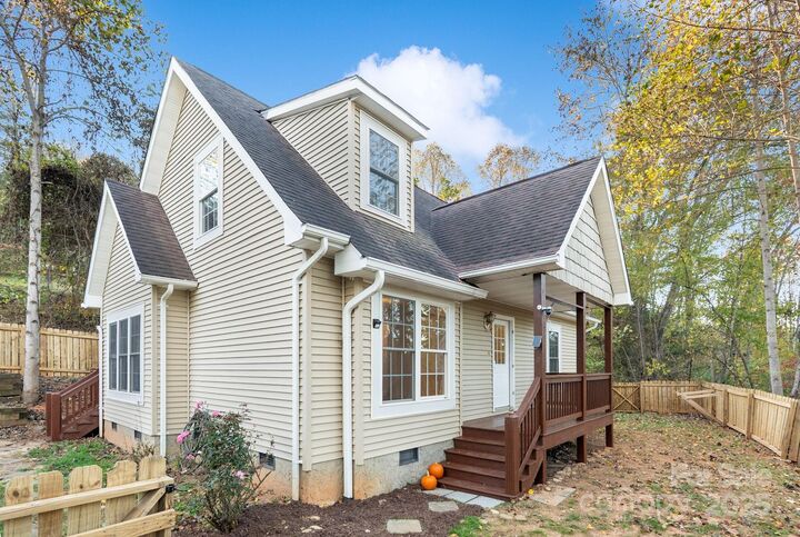 124 Sleepy Forest Drive  Leicester NC 28748 photo