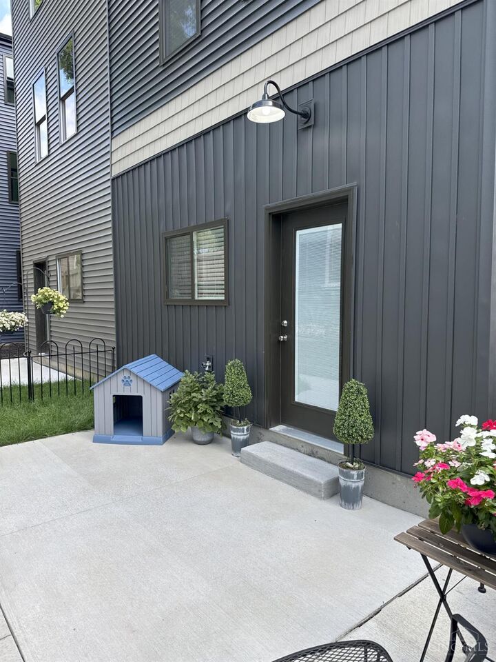 Property Photo:  4249 Chambers Street  OH 45223 