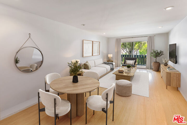 Property Photo:  1255 10th St  CA 90401