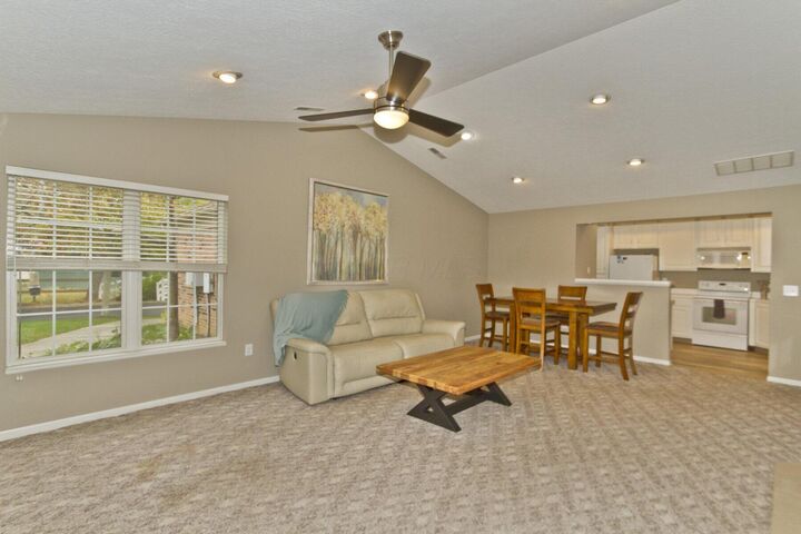 Property Photo:  2055 Running Creek Place  OH 43123