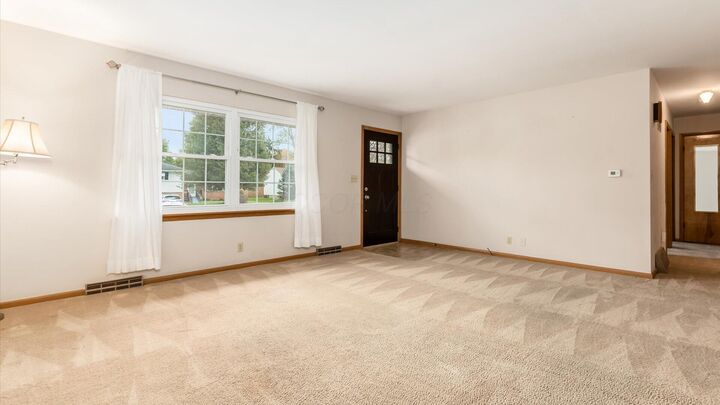 Property Photo:  711 Sherwick Road  OH 43055 