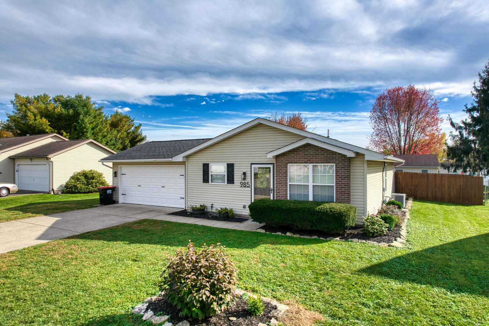 Property Photo:  985 Garfield Avenue  OH 43055