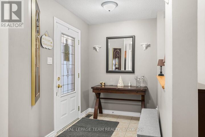 Property Photo:  16 Spinney Way  ON K2J 4Y8 