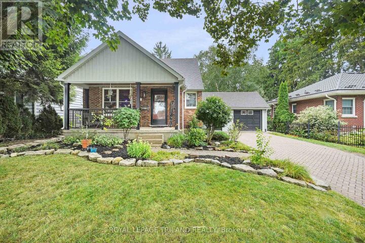 Property Photo:  87 Iroquois Avenue  ON N6C 2K7 