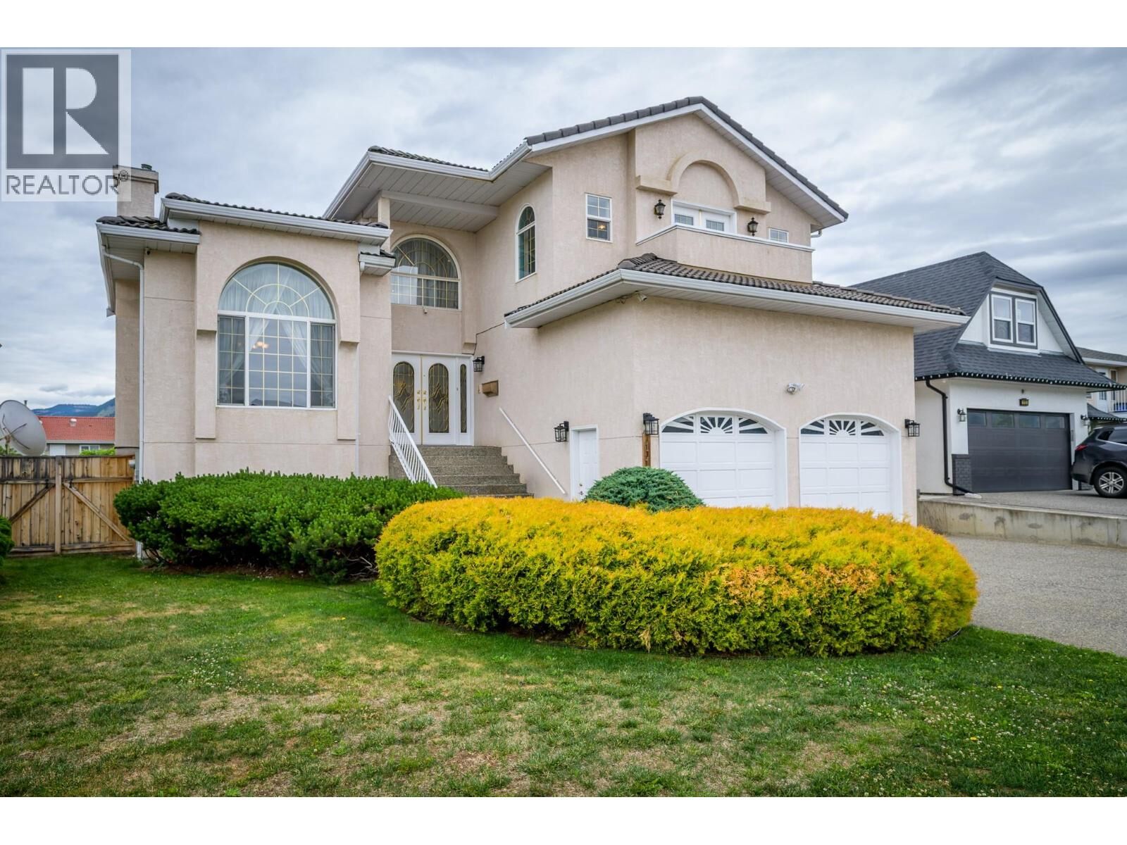 Property Photo:  1120 14th Street  BC V2B 8K7