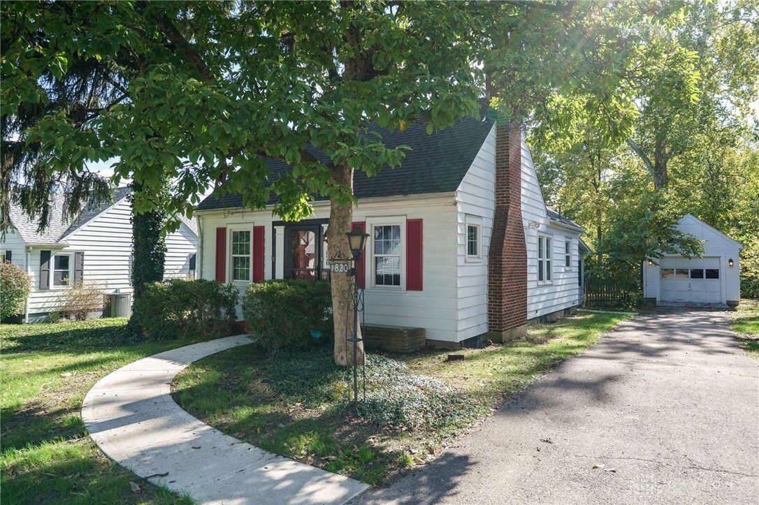 Property Photo:  1820 E Siebenthaler Avenue  OH 45414 