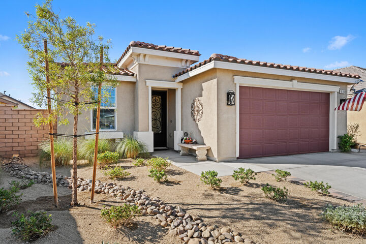 Property Photo:  85413 Giorno Court  CA 92203