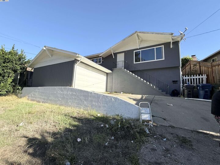 Property Photo:  5084 Seaview Ave  CA 94546