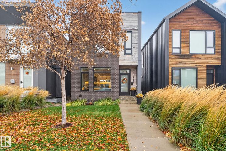 Property Photo:  10511 75 Street NW  AB T6A 2Z6