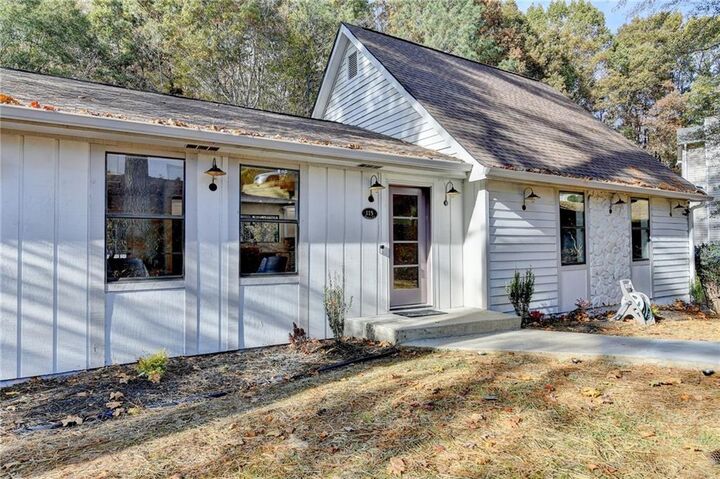 Property Photo:  115 Ansley Court  GA 30076 